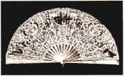 Fan in Kenmare needlepoint lace, late 19th century. 